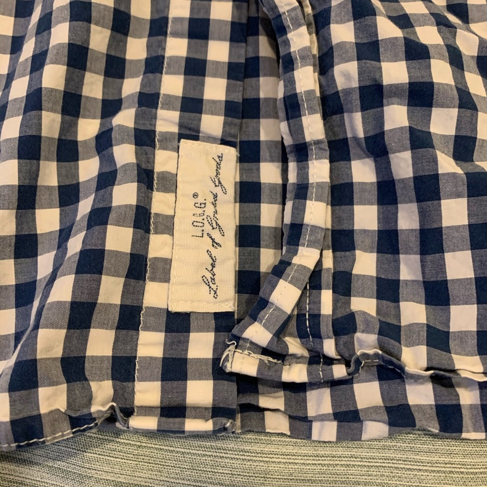 Men’s checkered button down - Picture 2 of 4